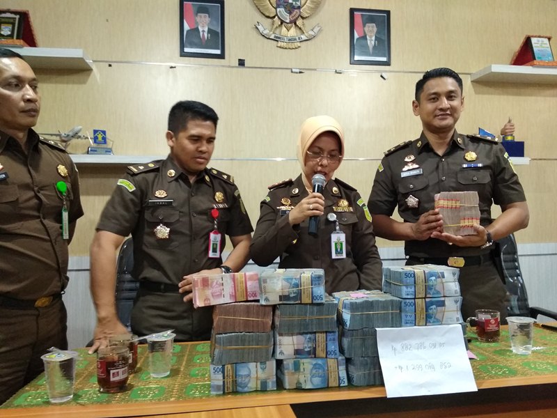 Kejari Lubuklinggau Kembalikan Rp850 Juta Lebih Uang Negara Hasil Korupsi